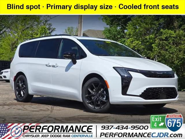 2027 Chrysler Pacifica Limited for sale in Centerville, OH