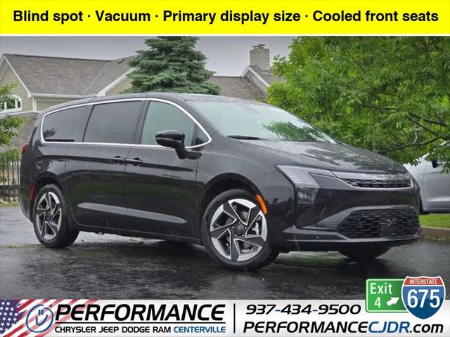 2027 Chrysler Pacifica Limited for sale in Centerville, OH