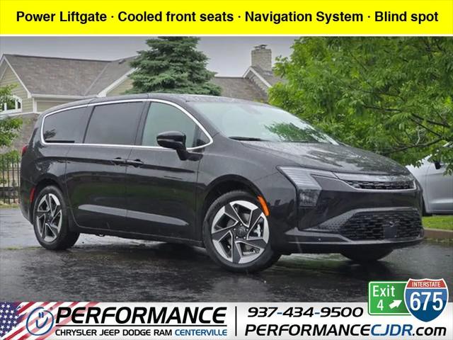 2027 Chrysler Pacifica Limited for sale in Centerville, OH
