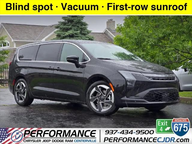 2027 Chrysler Pacifica Limited for sale in Centerville, OH