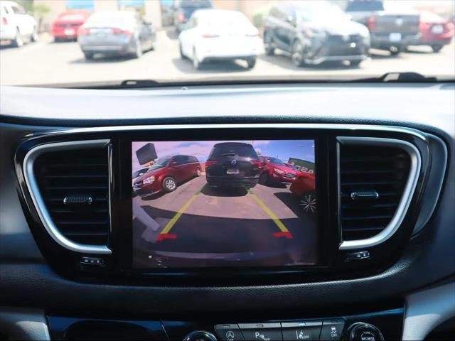 2022 Chrysler Pacifica Touring L