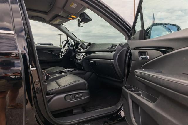 2021 Honda Pilot AWD Touring 8 Passenger