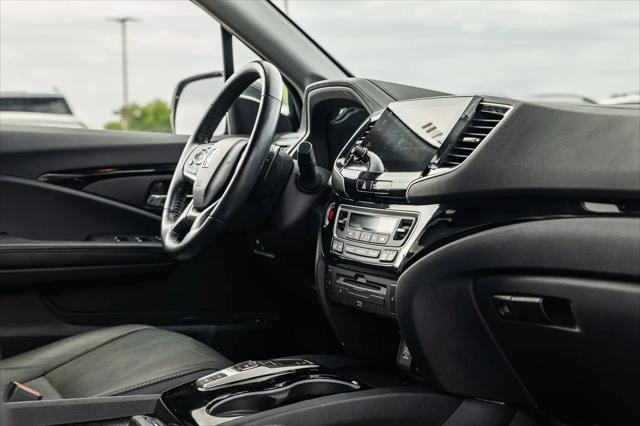 2021 Honda Pilot AWD Touring 8 Passenger
