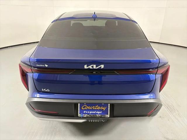 2026 Kia K4 LXS