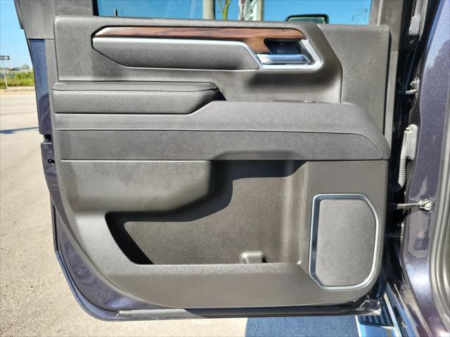 2025 GMC Sierra 2500HD 4WD Crew Cab Standard Bed SLT