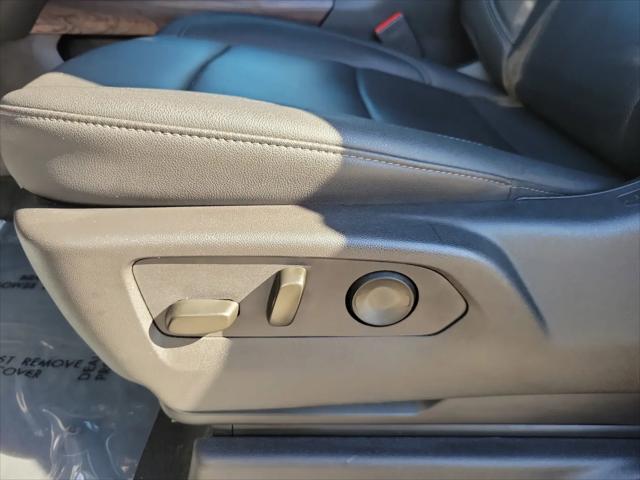 2025 GMC Sierra 2500HD 4WD Crew Cab Standard Bed SLT
