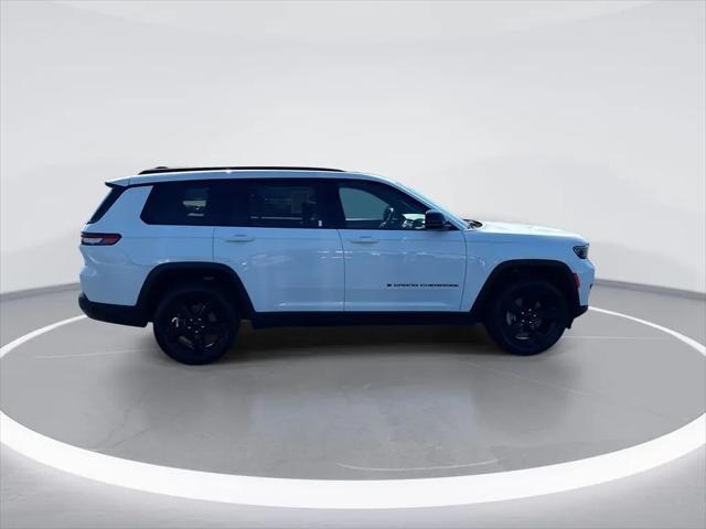 2023 Jeep Grand Cherokee L Altitude 4x2