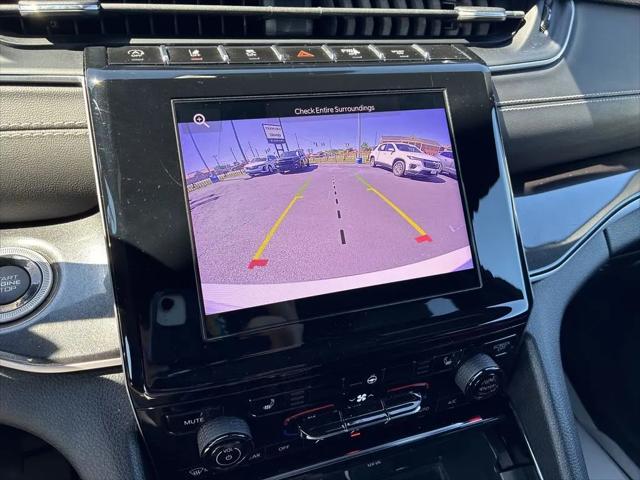 2023 Jeep Grand Cherokee L Altitude 4x2