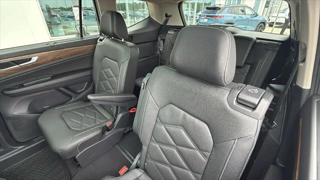 2026 Volkswagen Atlas SE with Technology