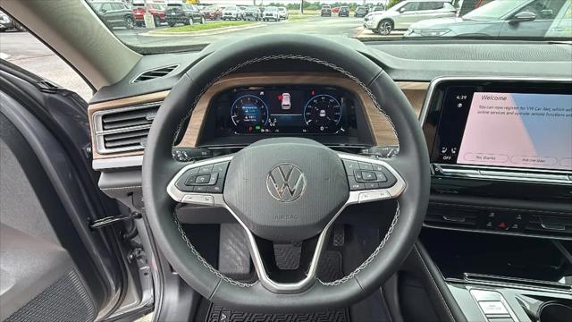 2026 Volkswagen Atlas SE with Technology