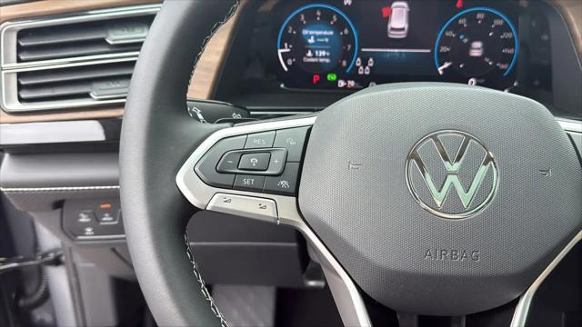 2026 Volkswagen Atlas SE with Technology