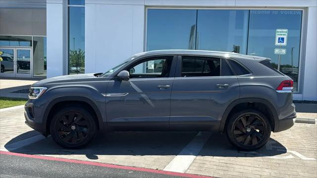 2026 Volkswagen Atlas Cross Sport SE with Technology
