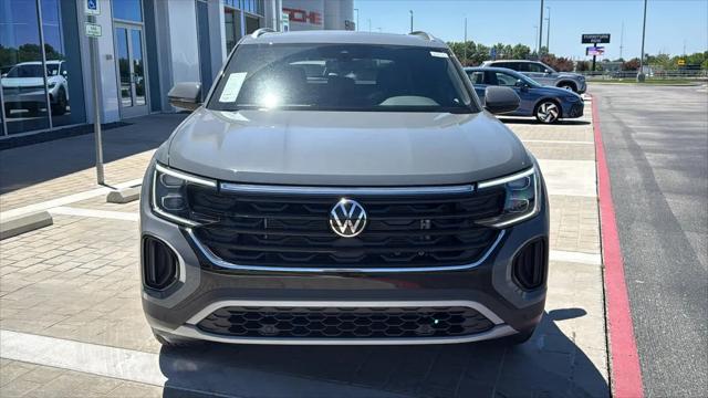 2026 Volkswagen Atlas Cross Sport SE with Technology