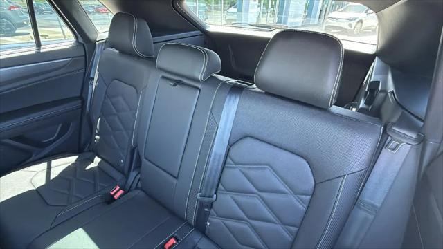2026 Volkswagen Atlas Cross Sport SE with Technology