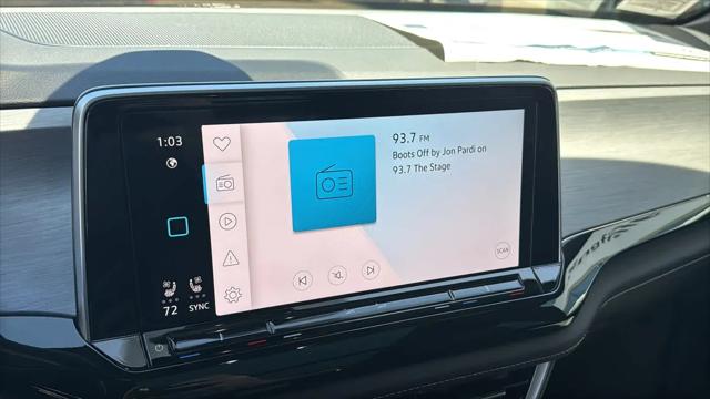 2026 Volkswagen Atlas Cross Sport SE with Technology
