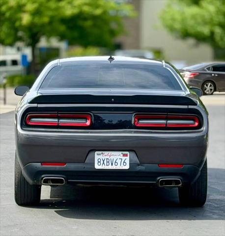 2018 Dodge Challenger SXT Plus