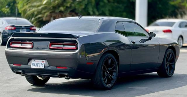 2018 Dodge Challenger SXT Plus