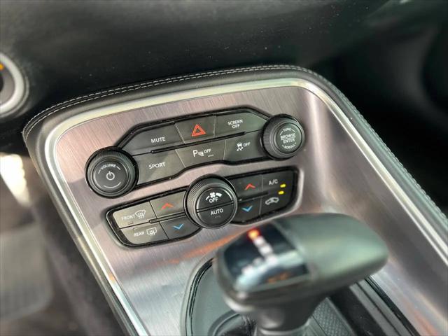 2018 Dodge Challenger SXT Plus