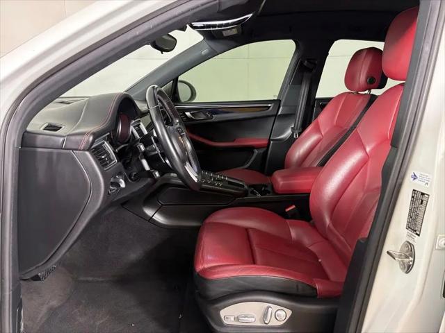 2018 Porsche Macan Macan