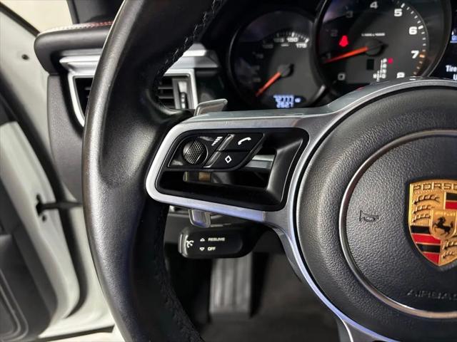 2018 Porsche Macan Macan