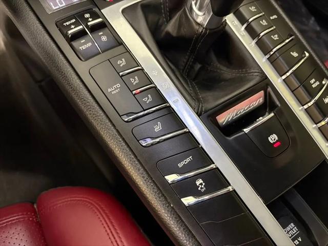 2018 Porsche Macan Macan
