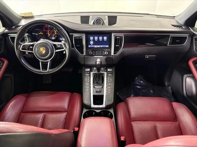 2018 Porsche Macan Macan
