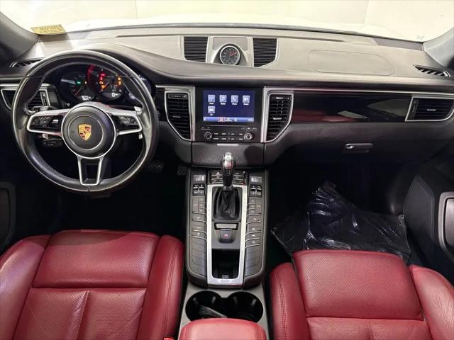 2018 Porsche Macan Macan