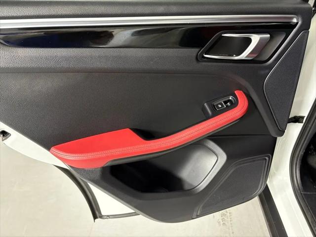 2018 Porsche Macan Macan