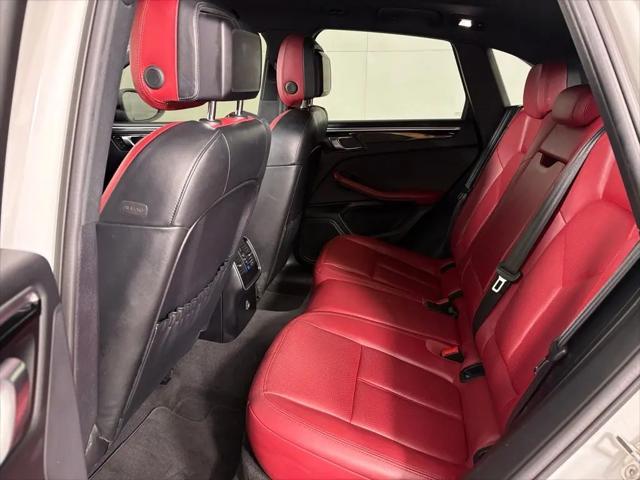 2018 Porsche Macan Macan