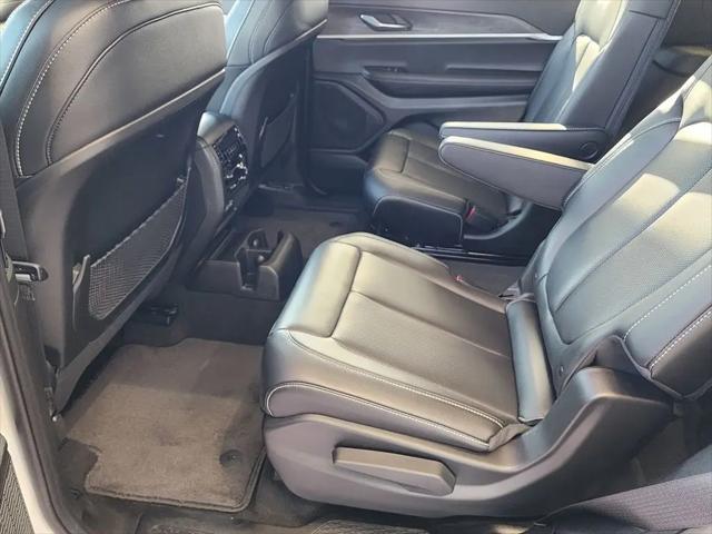 2025 Jeep Grand Cherokee L Limited 4x2