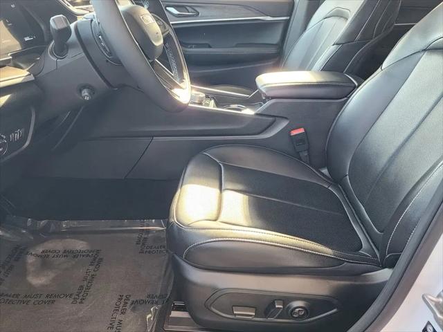 2025 Jeep Grand Cherokee L Limited 4x2