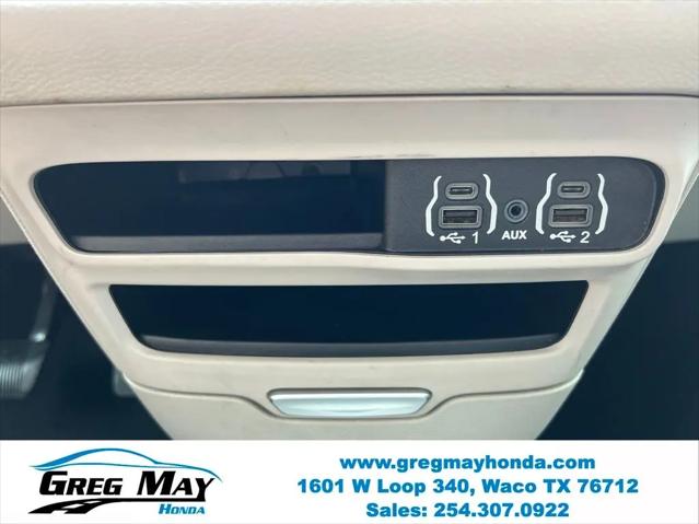 2021 Chrysler Voyager LXI