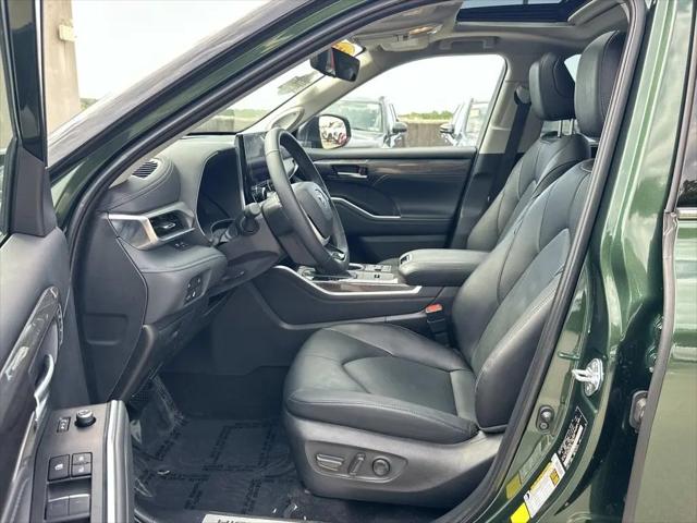 2025 Toyota Highlander Hybrid Limited