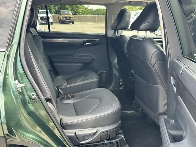 2025 Toyota Highlander Hybrid Limited