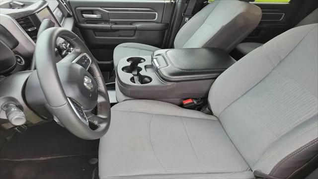 2024 Ram 3500 Big Horn Crew Cab 4x4 8' Box