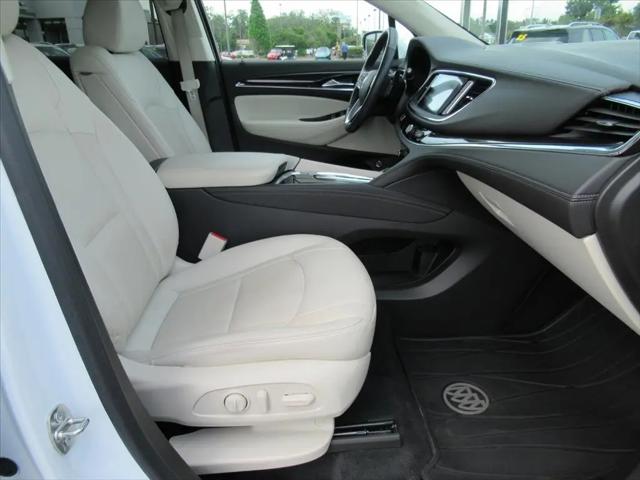 2023 Buick Enclave Essence FWD