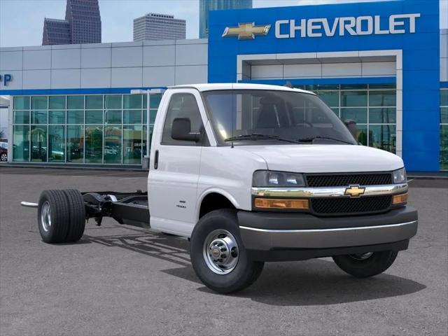 2026 Chevrolet Express Cutaway Work Van