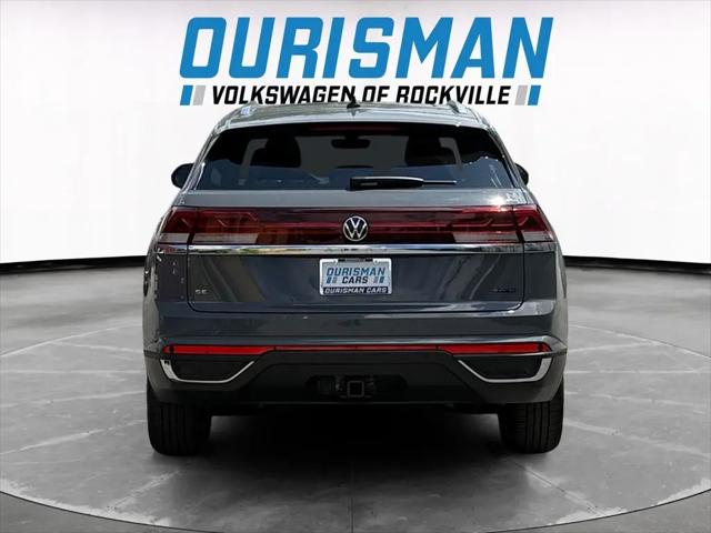 2026 Volkswagen Atlas Cross Sport SE with Technology
