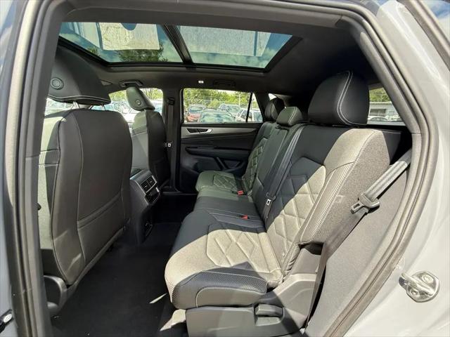 2026 Volkswagen Atlas Cross Sport SE with Technology