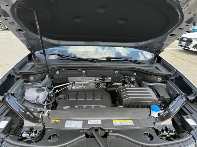 2026 Volkswagen Atlas Cross Sport SE with Technology