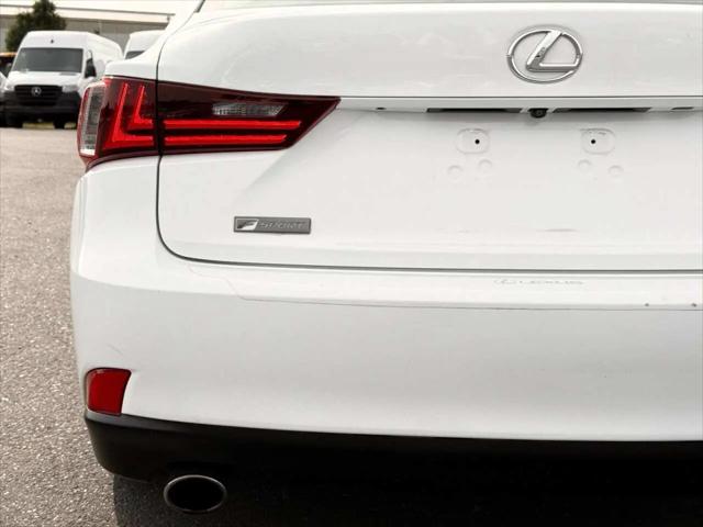 2016 Lexus IS 200t IS 200t