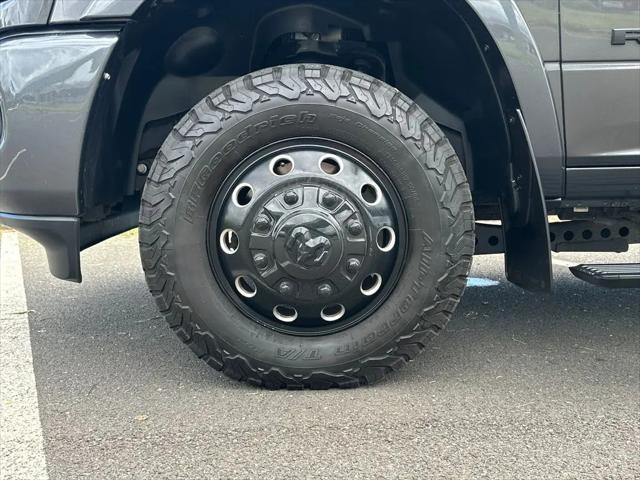 2023 Ram 3500 Limited Mega Cab 4x4 64 Box