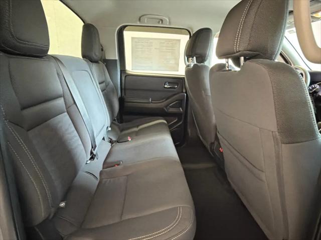2023 Nissan Frontier Crew Cab SV 4x2