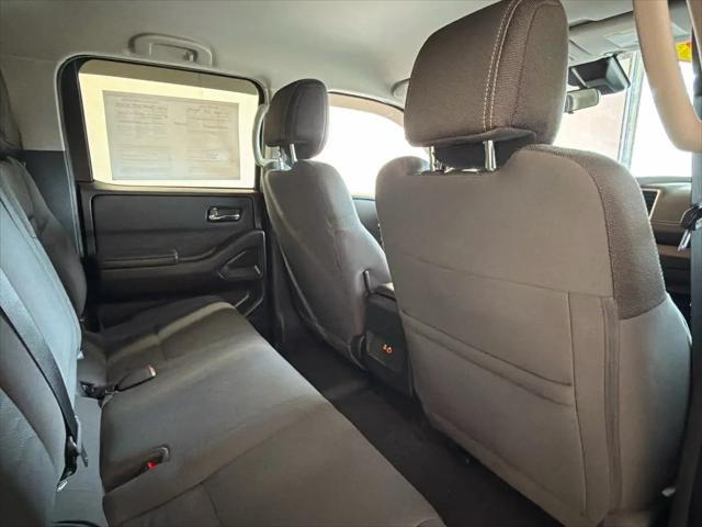 2023 Nissan Frontier Crew Cab SV 4x2