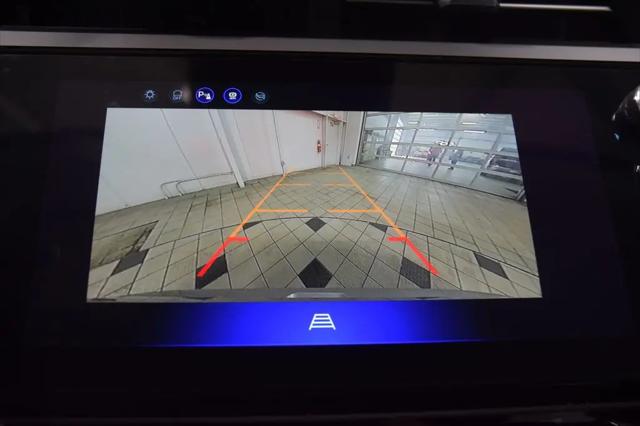 2027 Chevrolet Bolt LT FWD