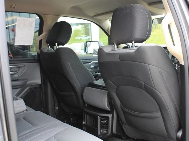 2020 Ram 1500 Big Horn Crew Cab 4x4 5'7" Box