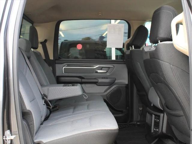 2020 Ram 1500 Big Horn Crew Cab 4x4 5'7" Box