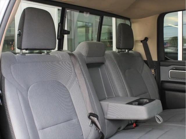 2020 Ram 1500 Big Horn Crew Cab 4x4 5'7" Box