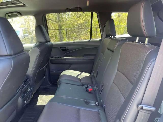 2025 Honda Passport AWD Black