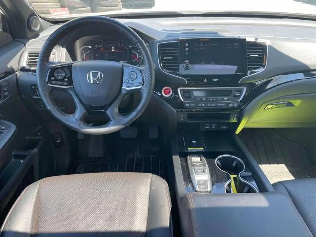 2025 Honda Passport AWD Black